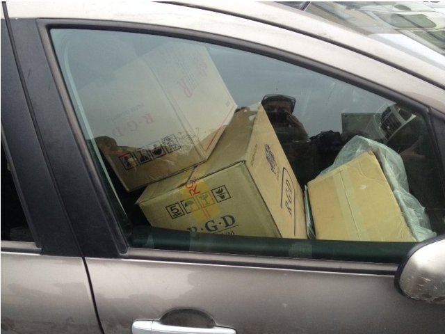 Κατασχέθηκε ποσότητα-μαμούθ λαθραίων τσιγάρων: Συμμορία ομογενών με 240.000 πακέτα [βίντεο & εικόνες] | iefimerida.gr 2