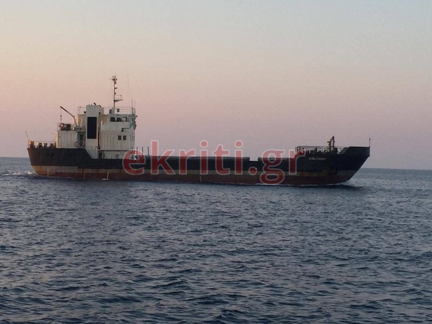 Ηράκλειο: Δείτε το πλοίο με τα λαθραία τσιγάρα - Επιχείρηση από το ΛΣ [εικόνα] | iefimerida.gr 1