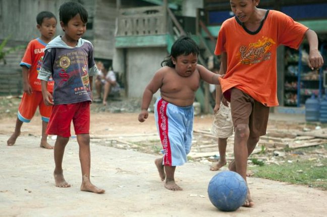 Το μικρό αγόρι που έκοψε το κάπνισμα, εθίστηκε στο... φαγητό -Ο 5χρονος που έγινε ντοκιμαντέρ [εικόνες] | iefimerida.gr 3
