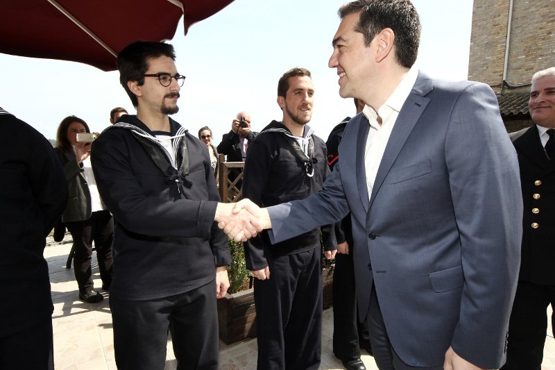 Στον Ναυτικό Σταθμό Κέρκυρας ο Τσίπρας: Ολοι μαζί μπορούμε να κρατήσουμε τη χώρα όρθια [εικόνες] | iefimerida.gr 0