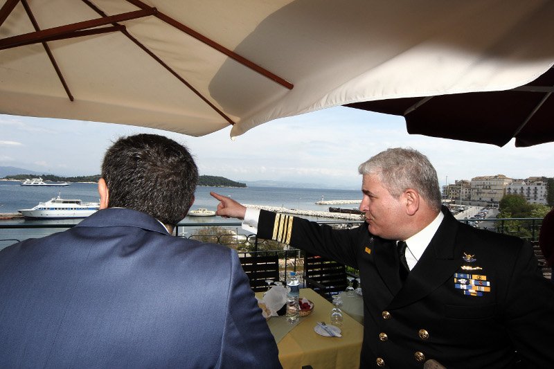 Στον Ναυτικό Σταθμό Κέρκυρας ο Τσίπρας: Ολοι μαζί μπορούμε να κρατήσουμε τη χώρα όρθια [εικόνες] | iefimerida.gr 2