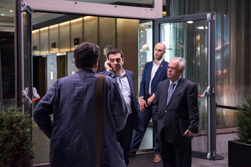 Τα νεύρα του Αλέξη Τσίπρα στις Βρυξέλλες [εικόνες] | iefimerida.gr 1