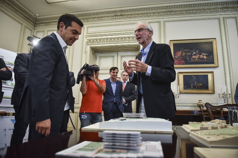 Ο Τσίπρας περιμένει σαν μάννα εξ ουρανού συμφωνία για το χρέος | iefimerida.gr 0