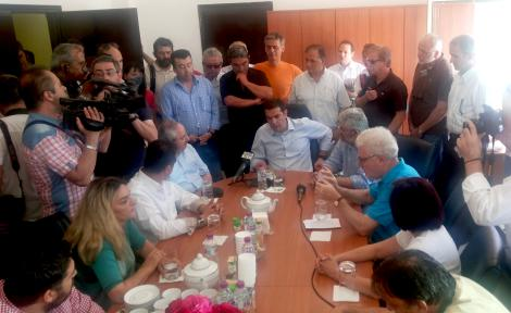 Τσίπρας από το Αμύνταιο: «Εθνικό έγκλημα» η πώληση της ΔΕΗ, που πρέπει να ανατραπεί [εικόνες] | iefimerida.gr 0