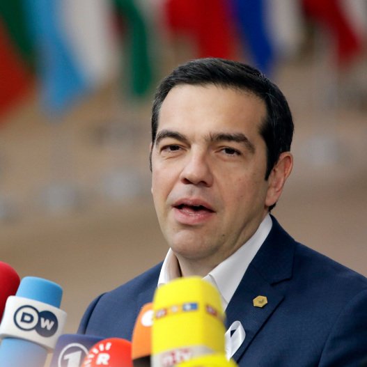 «Ο κ. Τσίπρας, ο οποίος ανέβηκε στην εξουσία, για να αναστρέψει την λιτότητα, αγωνίζεται να είναι ο ηγέτης που τελικά θα βγάλει την Ελλάδα από το τελευταίο πακέτο διάσωσης σχολιάζουν οι NYT/ Φωτογραφία: ΑΡ
