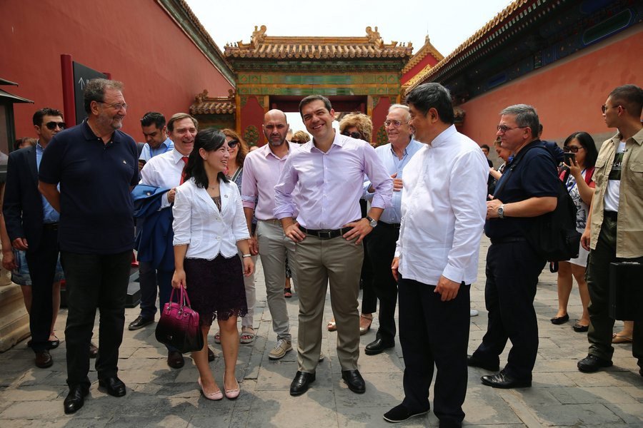 Ο Αλέξης Τσίπρας στην Απαγορευμένη Πόλη του Πεκίνου -Ενθουσιασμένος πόζαρε στην κάμερα [εικόνες] | iefimerida.gr 0