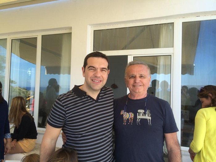 Ο Τσίπρας στο τιμόνι φουσκωτού -Οι διακοπές στη χλιδάτη βίλα [εικόνες] | iefimerida.gr 3