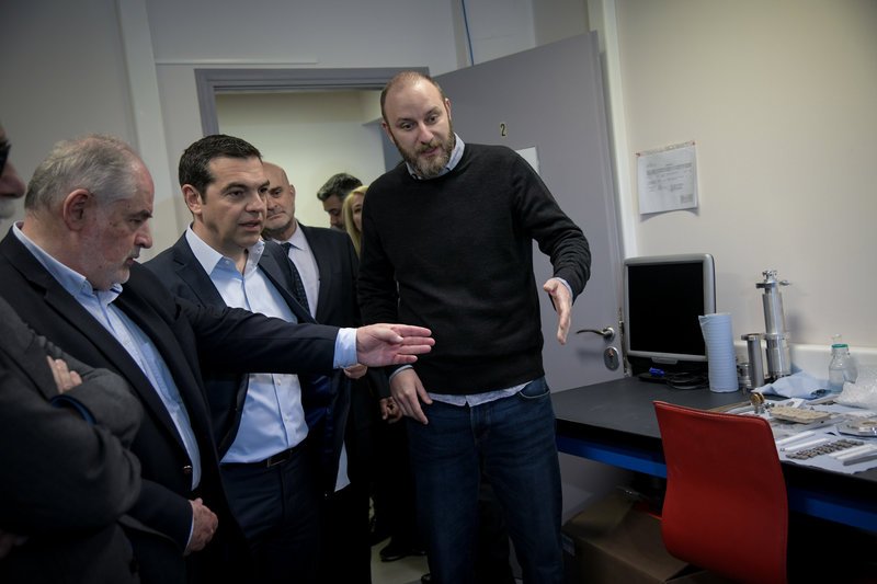 Στην Τesla, στον «Δημόκριτο», ο Αλέξης Τσίπρας [εικόνες & βίντεο] | iefimerida.gr 5