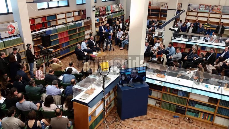 Στην Τesla, στον «Δημόκριτο», ο Αλέξης Τσίπρας [εικόνες & βίντεο] | iefimerida.gr 6