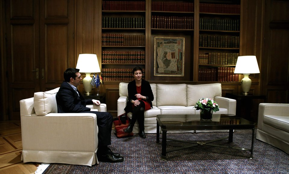 Ο Τσίπρας άλλαξε και «φώτισε» το πρωθυπουργικό γραφείο -Εντελώς νέα εικόνα [εικόνες] | iefimerida.gr 6