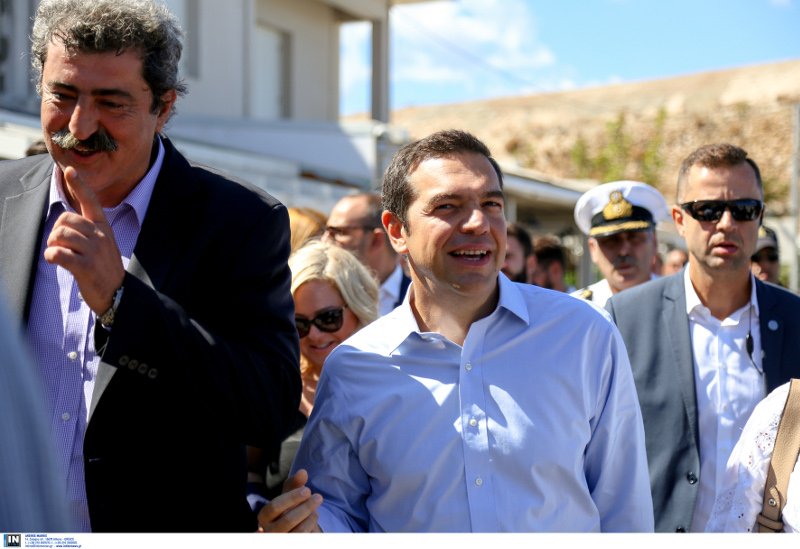Ο Τσίπρας χαλαρώνει στην Κρήτη πίνοντας καφέ -«Τώρα απολαμβάνουμε το νησί» | iefimerida.gr 1