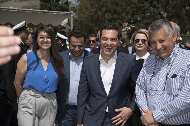 Ο Αλέξης Τσίπρας στο Καστελόριζο -Σινούκ, αγκαλιές και πολλά χαμόγελα [εικόνες] | iefimerida.gr 11