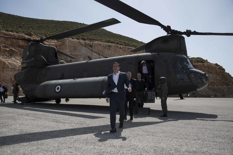 Ο Αλέξης Τσίπρας στο Καστελόριζο -Σινούκ, αγκαλιές και πολλά χαμόγελα [εικόνες] | iefimerida.gr 0