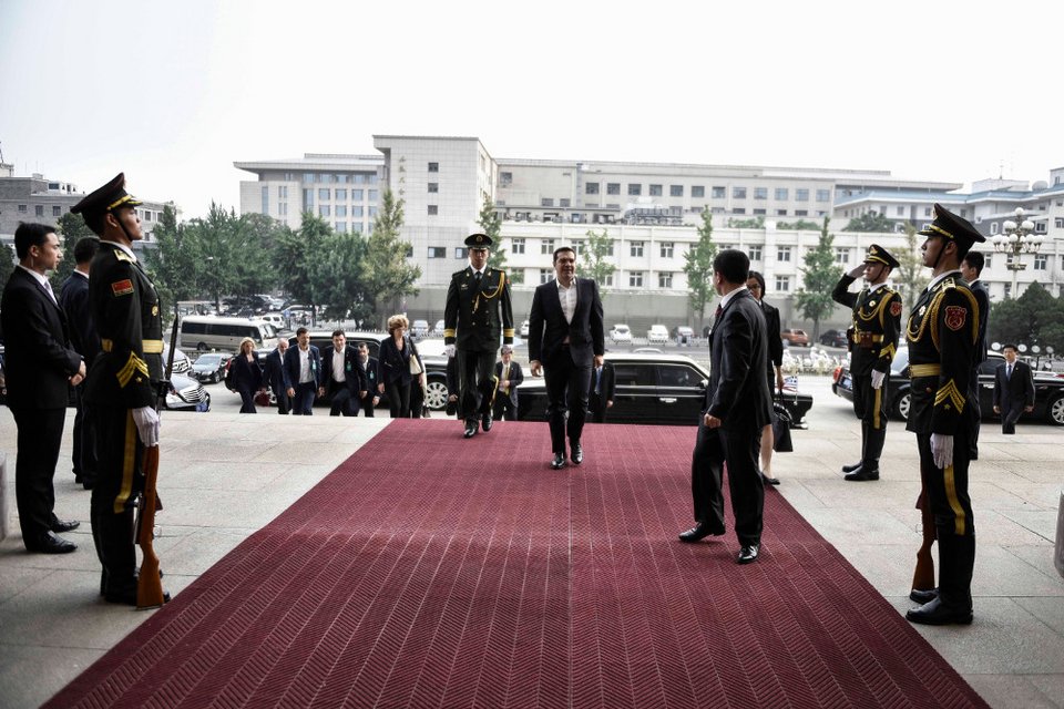 Τσίπρας: «Η σχέση μας με την Κίνα είναι ένα ποδήλατο, και εμείς οι ποδηλάτες» [εικόνες] | iefimerida.gr 3