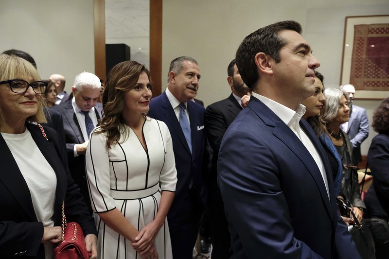 Και η Περιστέρα Μπαζιάνα στη Νέα Υόρκη -Σε δεξίωση με το φόρεμα που φορούσε και με την Καμίλα [εικόνες & βίντεο] | iefimerida.gr 10