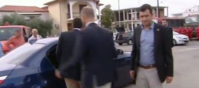 Θάσος: Οργή κατοίκων που ήθελαν να συναντήσουν τον πρωθυπουργό και δεν τα κατάφεραν | iefimerida.gr 1