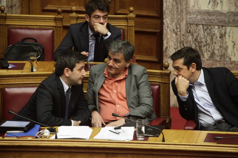 Στην Ολομέλεια της Βουλής ο Τσίπρας [εικόνες] | iefimerida.gr 1