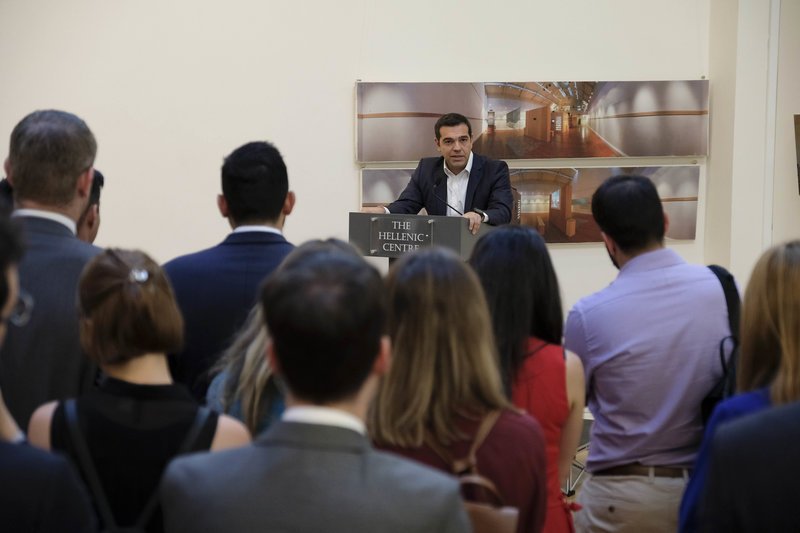 Οι επαφές Τσίπρα στο Λονδίνο: Συνάντηση με τον Αρχιεπίσκοπο και με νέους Ελληνες επιστήμονες [εικόνες] | iefimerida.gr 5