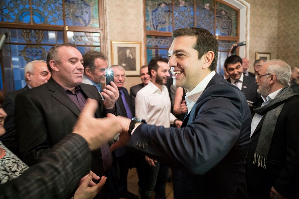 Συνάντηση Τσίπρα με ομογενείς στη Μόσχα με Σαββίδη σε πρώτο πλάνο [εικόνες] | iefimerida.gr 1