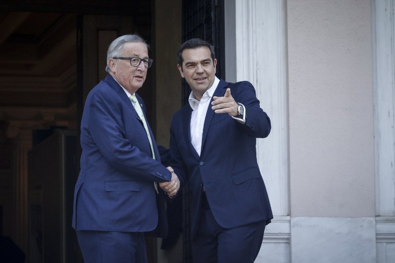 Γιούνκερ σε Παυλόπουλο: Η Ελλάδα είναι η δεύτερη πατρίδα μου | iefimerida.gr 3