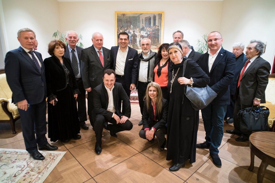 Συνάντηση Τσίπρα με ομογενείς στη Μόσχα με Σαββίδη σε πρώτο πλάνο [εικόνες] | iefimerida.gr 6