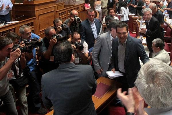 Τσίπρας: Ή θα συνεχίσουμε όλοι μαζί ή θα φύγουμε όλοι μαζί | iefimerida.gr 0