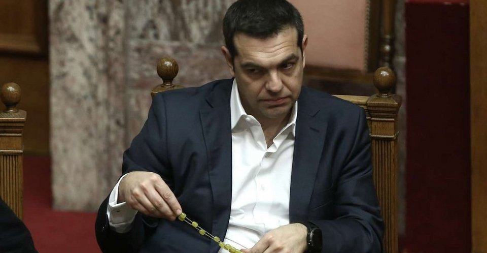 Ο Τσίπρας με το κομπολόι -Η μαραθώνια συνεδρίαση στη Βουλή μέσα από τον φωτογραφικό φακό [εικόνες] | iefimerida.gr 2