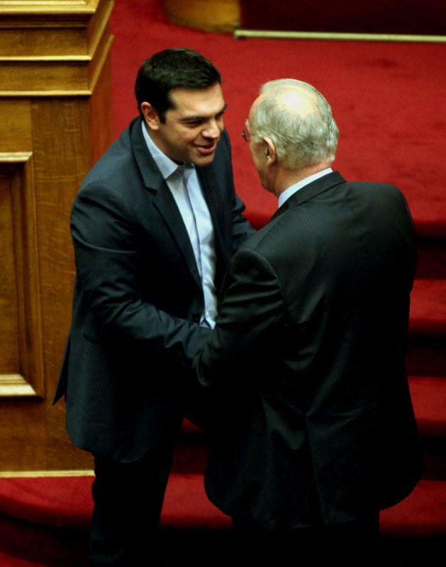 Η πρώτη συνάντηση Τσίπρα-Λεβέντη – Γιατί συγκινήθηκε ο πρωθυπουργός [εικόνες] | iefimerida.gr 1