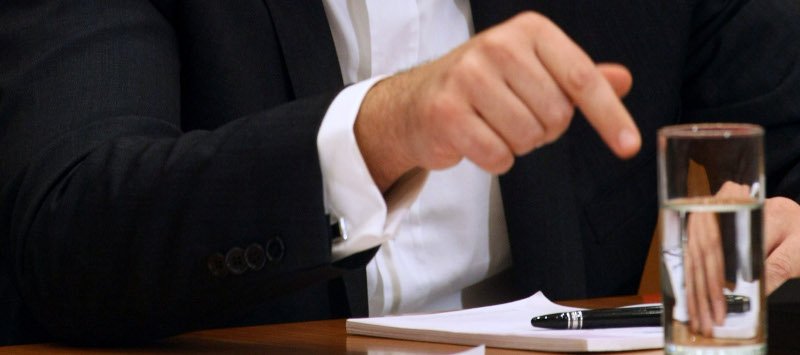  Τα μανικετόκουμπα του Τσίπρα, το σινιέ στιλό και το κυριλέ ρολόι που κάνουν το γύρο του διαδικτύου [εικόνες] | iefimerida.gr 0