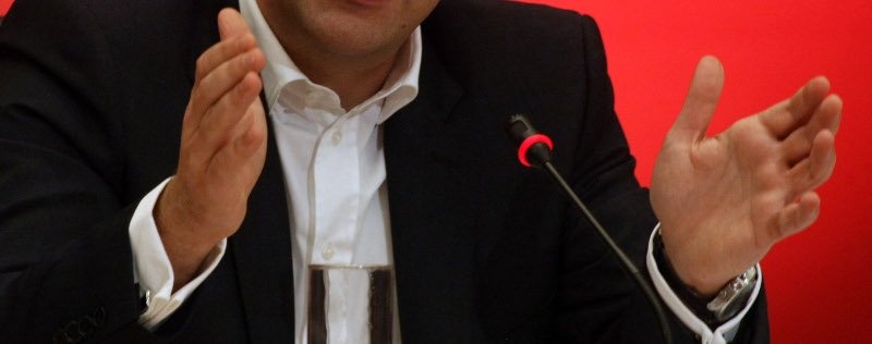  Τα μανικετόκουμπα του Τσίπρα, το σινιέ στιλό και το κυριλέ ρολόι που κάνουν το γύρο του διαδικτύου [εικόνες] | iefimerida.gr 1