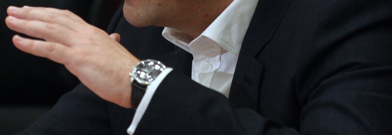  Τα μανικετόκουμπα του Τσίπρα, το σινιέ στιλό και το κυριλέ ρολόι που κάνουν το γύρο του διαδικτύου [εικόνες] | iefimerida.gr 4