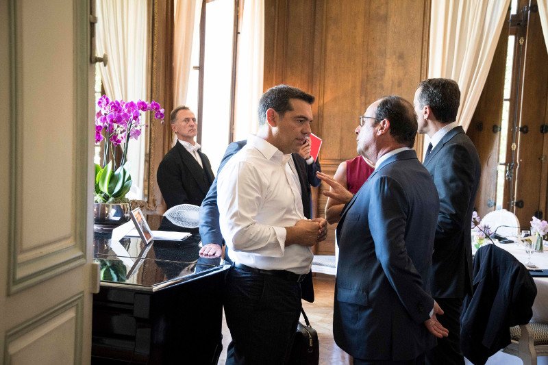 O Tσίπρας ανάμεσα σε σοσιαλιστές [εικόνες] | iefimerida.gr 1