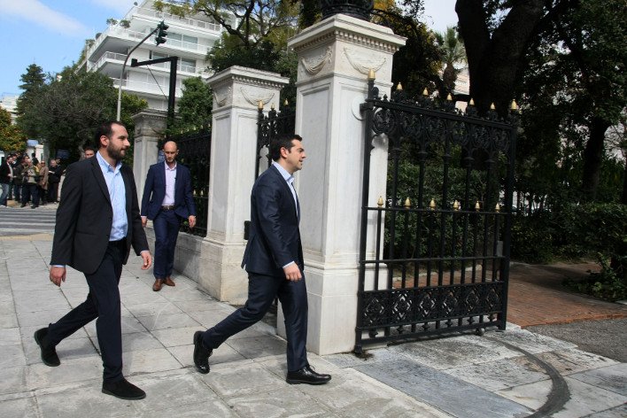 Γεύμα κορυφής με Τσίπρα και Σαμαρά στην Προεδρία [εικόνες] | iefimerida.gr 0