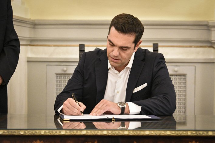 Ορκίστηκε πρωθυπουργός ο Τσίπρας [εικόνες & βίντεο] | iefimerida.gr 3