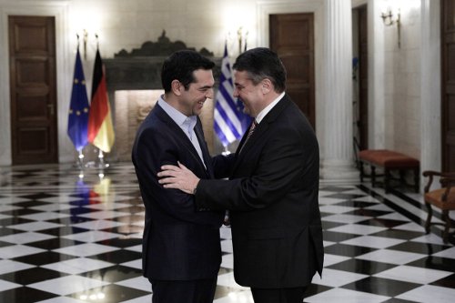 Αιχμές Τσίπρα για Ντάισελμπλουμ: Ρατσιστικά συνθήματα από επίσημα χείλη [εικόνες] | iefimerida.gr 0