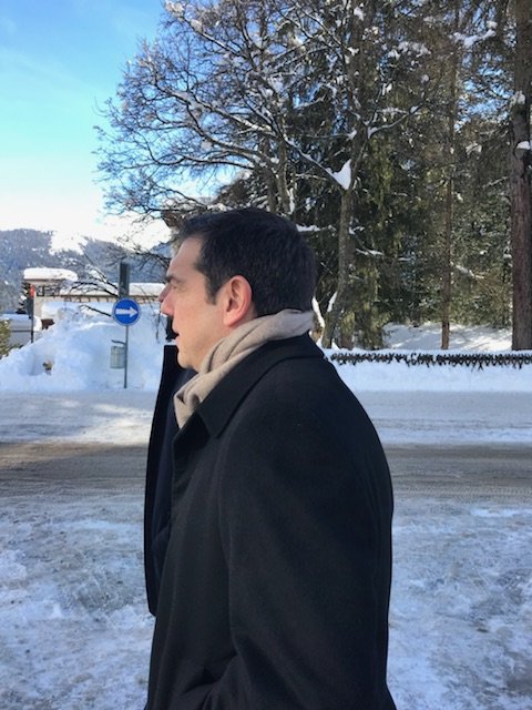 Ο Αλέξης Τσίπρας περπατά στα χιόνια στο Νταβός -Δεν ήταν ο μόνος [εικόνες] | iefimerida.gr 1