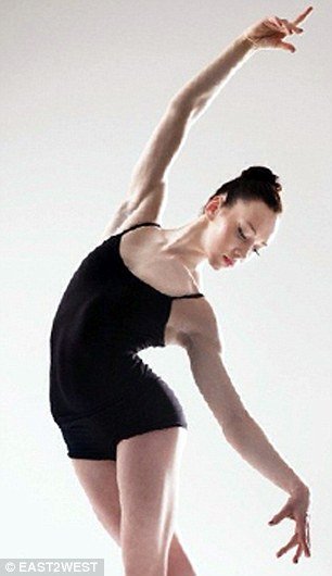 Σοκ σε τσίρκο - Η στιγμή που ακροβάτισσα πέφτει από ύψος 10 μέτρων [εικόνες & βίντεο] | iefimerida.gr 1