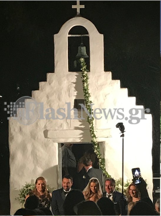 Οι πρώτες φωτογραφίες από τον γάμο της παρουσιάστριας Ελένης Τσολάκη [εικόνες & βίντεο]  | iefimerida.gr 2