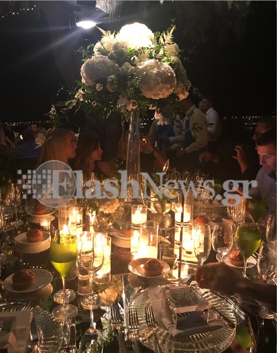 Οι πρώτες φωτογραφίες από τον γάμο της παρουσιάστριας Ελένης Τσολάκη [εικόνες & βίντεο]  | iefimerida.gr 5