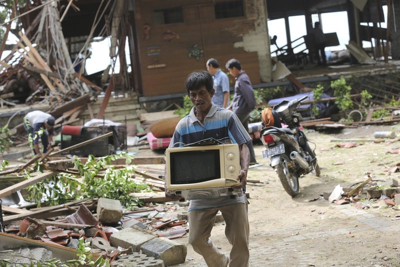 Στους 373 οι νεκροί από το φονικό τσουνάμι στην Ινδονησία [εικόνες & βίντεο] | iefimerida.gr 2