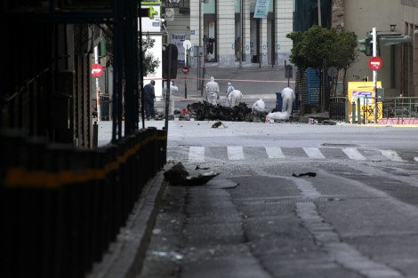 Δείτε πώς έγινε το κτίριο της Τράπεζας της Ελλάδος από την έκρηξη του παγιδευμένου αυτοκινήτου [εικόνες] | iefimerida.gr 16