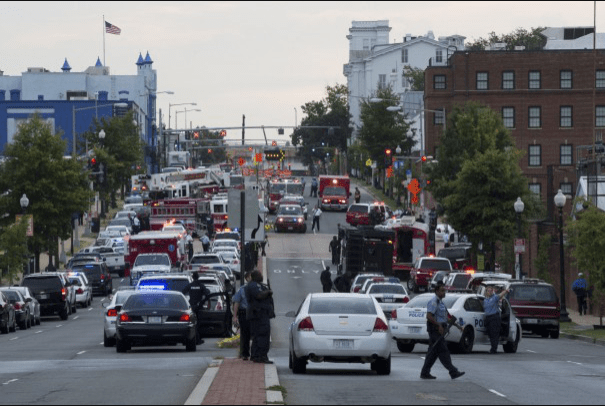 Συναγερμός σε βάση του Ναυτικού στην Ουάσιγκτον – 12 νεκροί, αρκετοί τραυματίες από πυρά αγνώστων [εικόνες] | iefimerida.gr 6