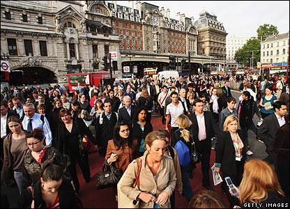Κυκλοφοριακό χάος στο Λονδίνο, λόγω της απεργίας του υπόγειου σιδηρόδρομου [εικόνες] | iefimerida.gr 0