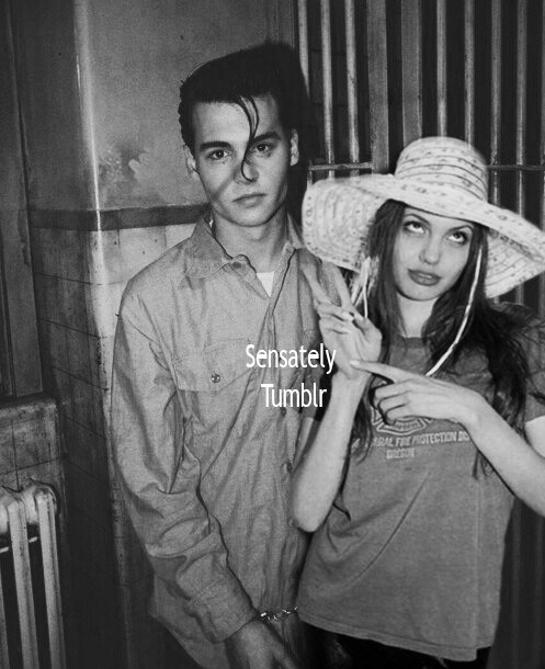 Η Αντζελίνα Τζολί είχε προβλέψει το διαζύγιο του Τζόνι Ντεπ [εικόνες] | iefimerida.gr 1