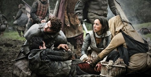 H μπαλαρίνα εγγονή του Τσάρλι Τσάπλιν στο Game of thrones [εικόνες+βίντεο] | iefimerida.gr 0