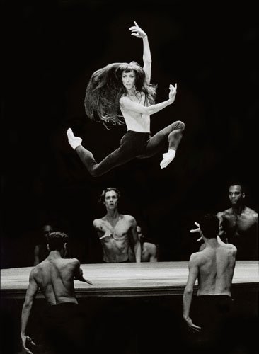 Συγκίνηση: O τελευταίος χορός για τη Σιλβί Γκιλέμ -Σε ένα χρόνο κρεμάει τις πουέντ της [βίντεο] | iefimerida.gr 0