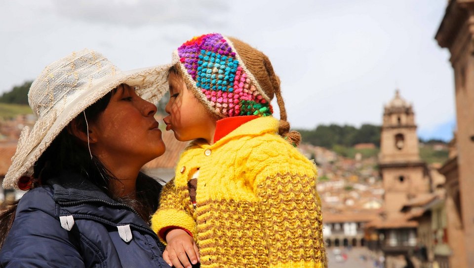 Εκατό φιλιά από όλο τον κόσμο -Ενα μοναδικό ταξίδι με «οδηγό» τις ιστορίες αγάπης [εικόνες] | iefimerida.gr 8