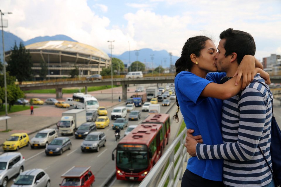 Εκατό φιλιά από όλο τον κόσμο -Ενα μοναδικό ταξίδι με «οδηγό» τις ιστορίες αγάπης [εικόνες] | iefimerida.gr 17