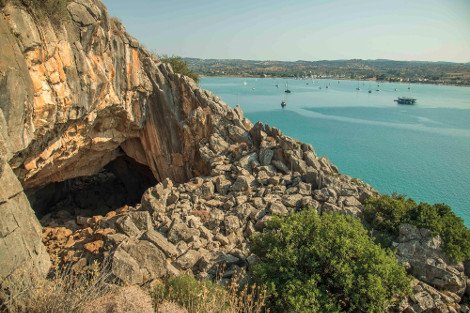 Βουτιά επιστημόνων στον Αργολικό Κόλπο: Ολα όσα βρήκαν σε βάθος 225 μ. -Τι κρύβεται κάτω από τόνους λάσπης στο σπήλαιο Φράχθι [εικόνες] | iefimerida.gr 7