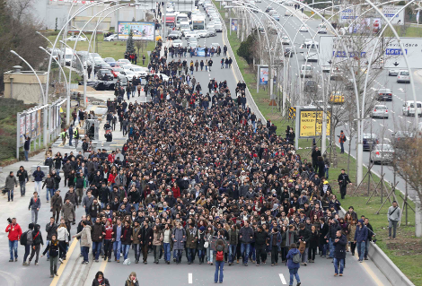 Στην Τουρκία παραλληλίζουν το θάνατο του 15χρονου Eλβάν με εκείνον του Αλέξη Γρηγορόπουλου [εικόνες] | iefimerida.gr 1
